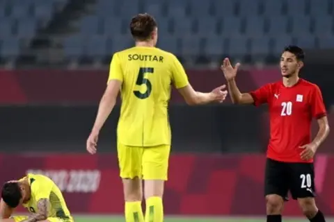 "4 ضد 3".. 7 لاعبين وثقوا تفوق مصر على أستراليا من طوكيو إلى دالاس (صور)